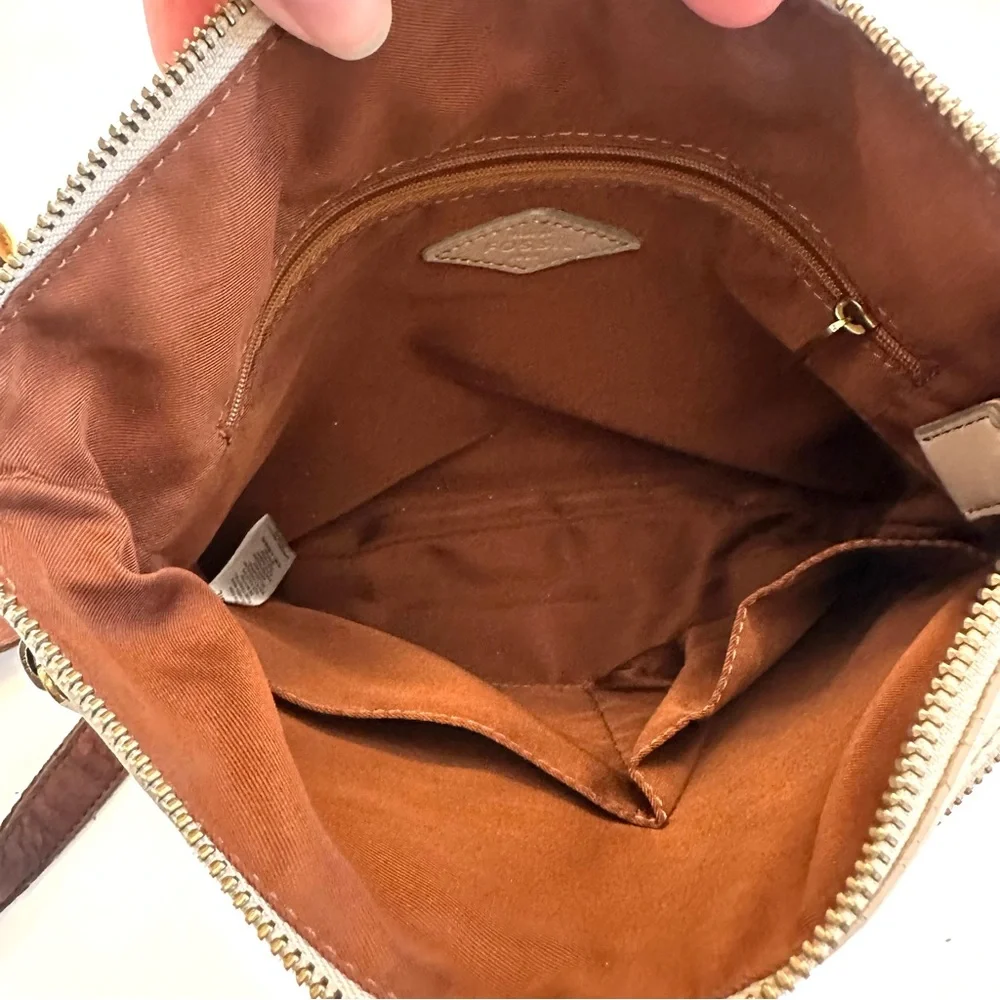 Fossil Explorer Leather cream and metallic Crossbody bag